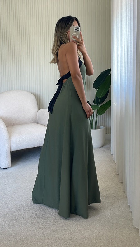 Vestido Brisa Contrast™ – Elegancia Minimalista para los Días Más Especiales