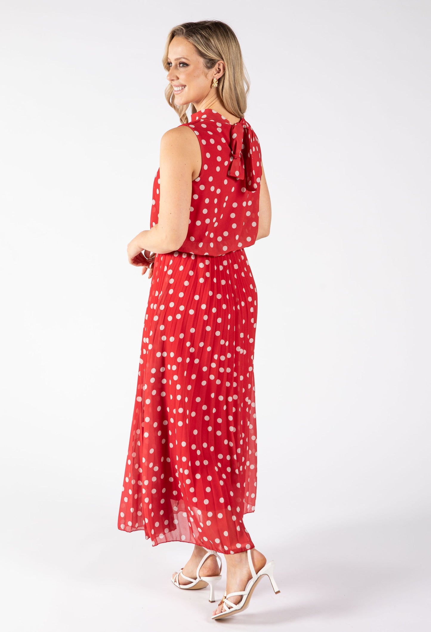 Vestido Claudia - Cintura definida realza la figura de forma natural