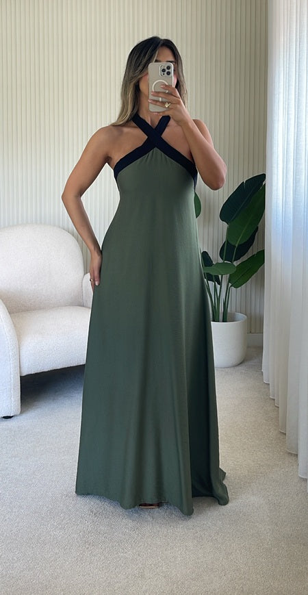 Vestido Brisa Contrast™ – Elegancia Minimalista para los Días Más Especiales