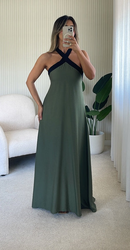 Vestido Brisa Contrast™ – Elegancia Minimalista para los Días Más Especiales