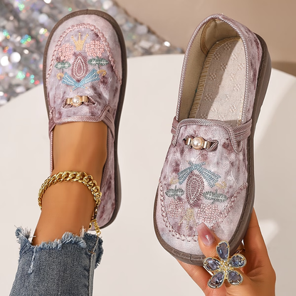 Mocasines Bordados Slip-On - Elegancia Artesanal a cada Paso