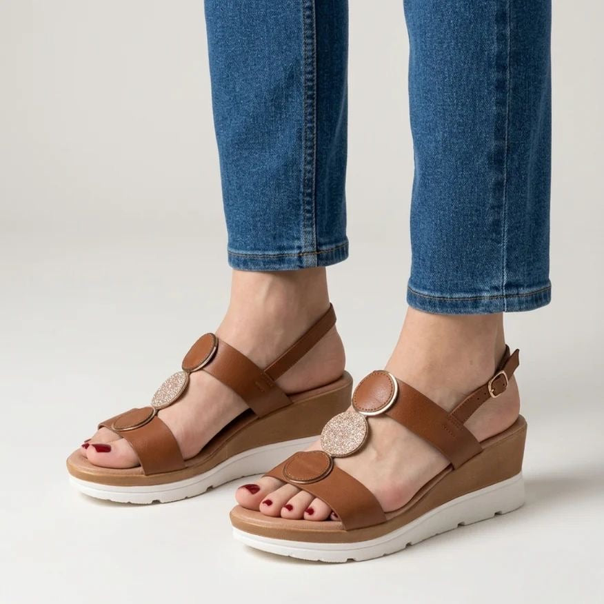 Sandalias Wedge -  Elevación, Estilo y Brillo en Cada Paso