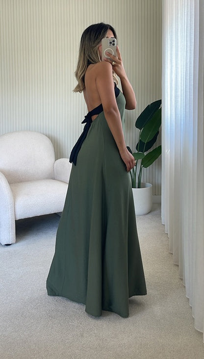 Vestido Brisa Contrast™ – Elegancia Minimalista para los Días Más Especiales