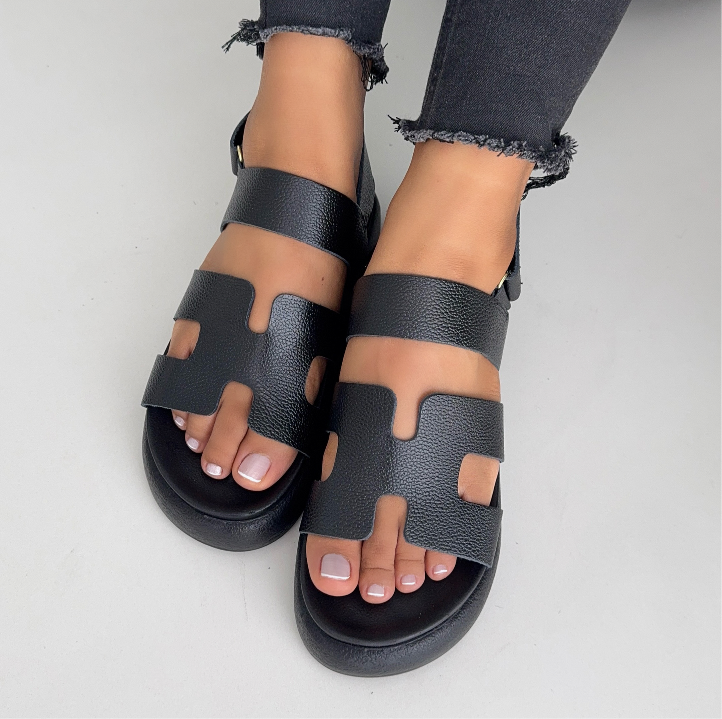 Sandalias Leather Comfort™ – El Lujo de Caminar sobre Cuero Auténtico