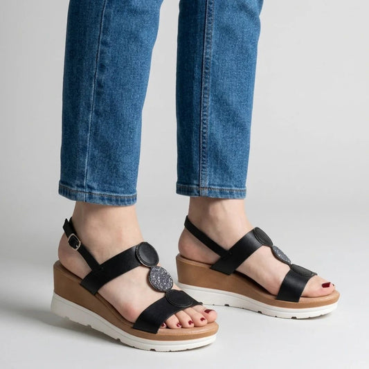 Sandalias Wedge -  Elevación, Estilo y Brillo en Cada Paso