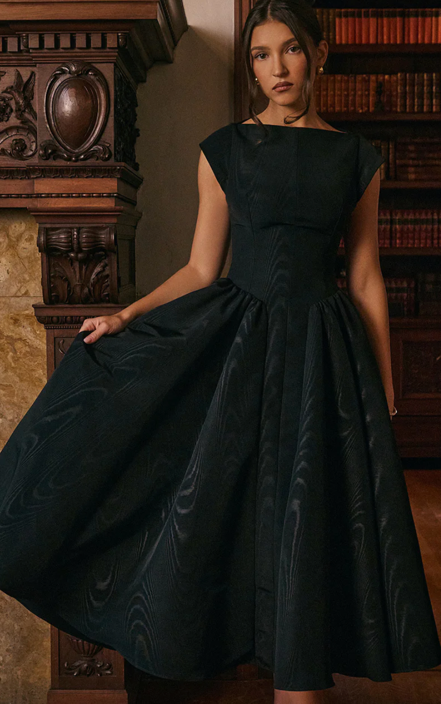 Vestido Cassiane — Elegancia que habla en silencio