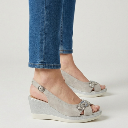 Sandalias Lia™ – Ligereza, Salud y Estilo en Cada Paso