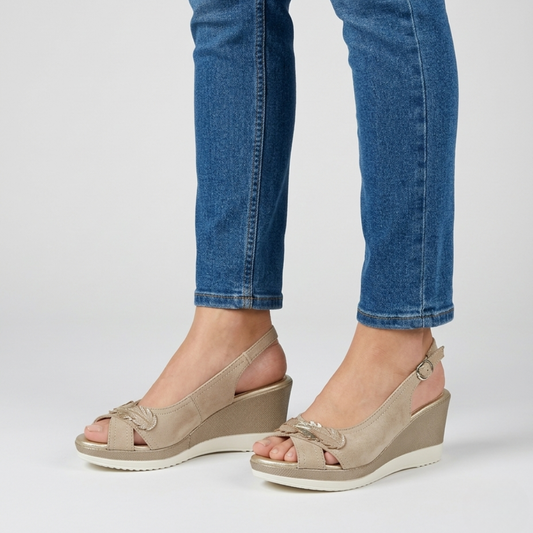 Sandalias Lia™ – Ligereza, Salud y Estilo en Cada Paso