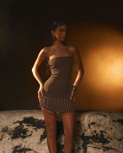 Vestido Pearl Muse™ – Glamour Minimalista con Detalles de Lujo
