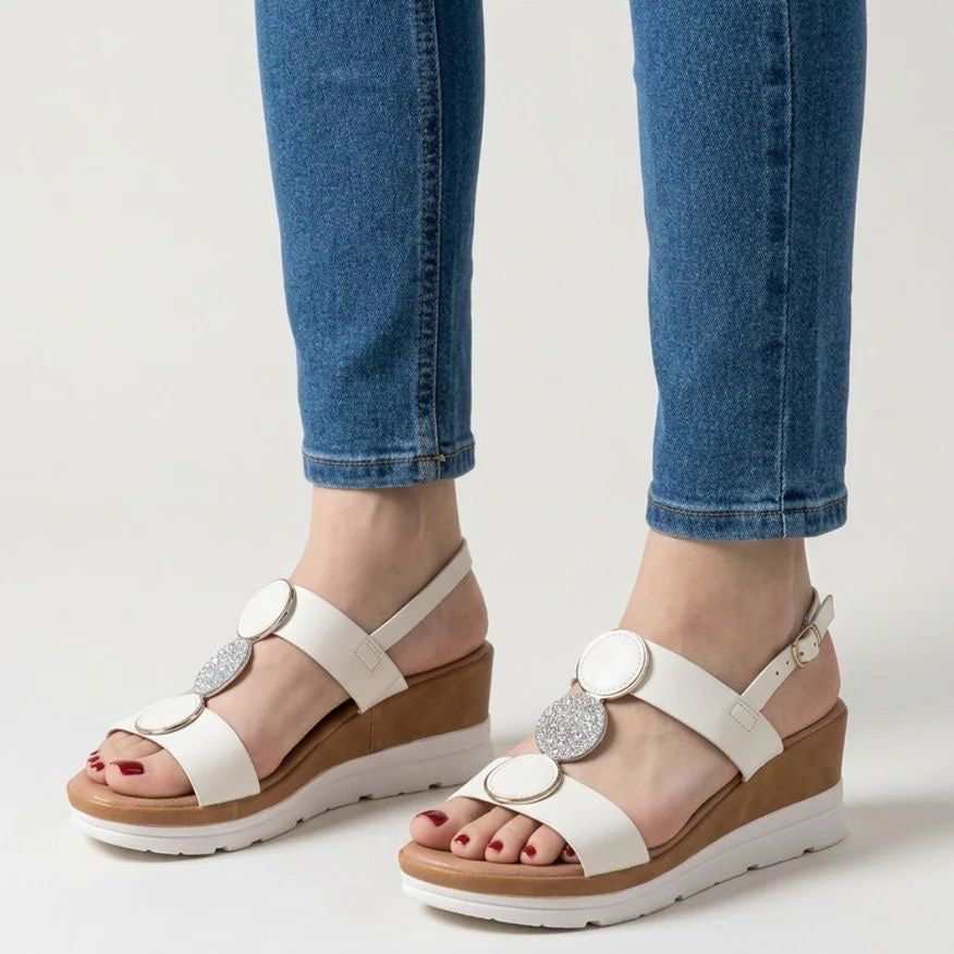 Sandalias Wedge -  Elevación, Estilo y Brillo en Cada Paso