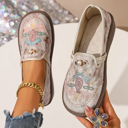 Mocasines Bordados Slip-On - Elegancia Artesanal a cada Paso