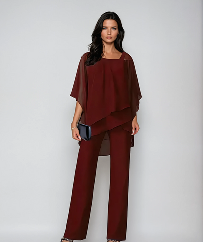 Conjunto Mariella™ -  Diseño por capas que estiliza suavemente la figura.