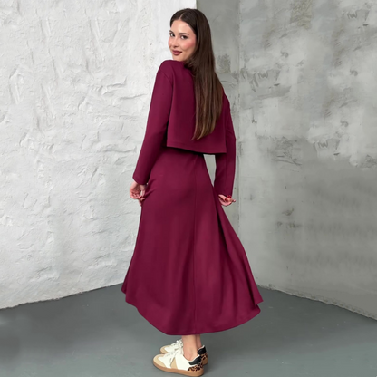 Conjunto de Dos Piezas - Elegancia Dinámica en un Solo Look