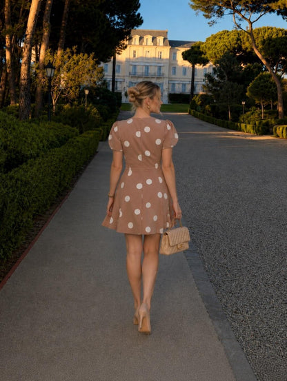 Vestido Paris Dots™ – Elegancia Chic con Encanto Atemporal